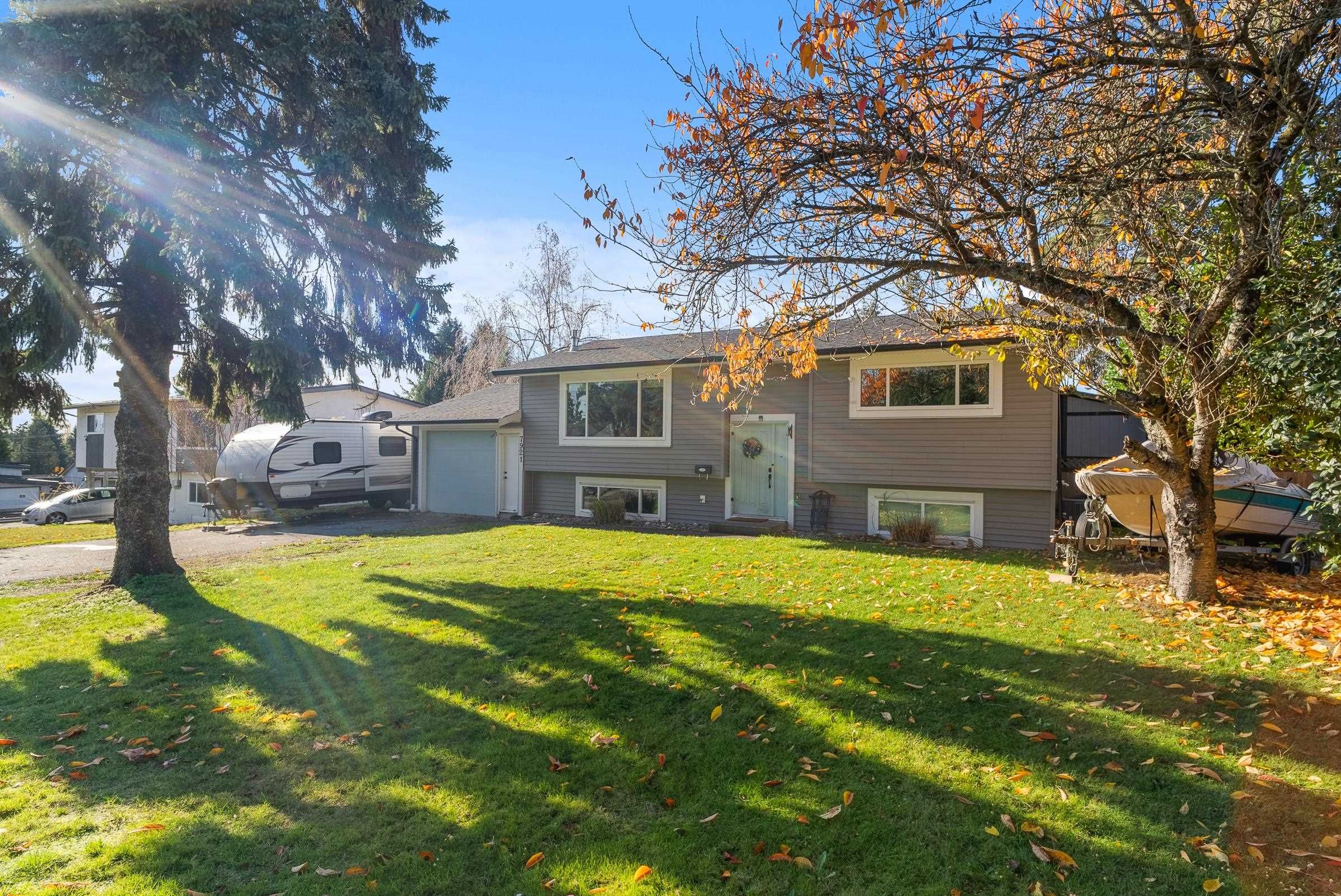 Main Photo: 7921 HURD Street in Mission: Mission BC House for sale : MLS®# R2844356