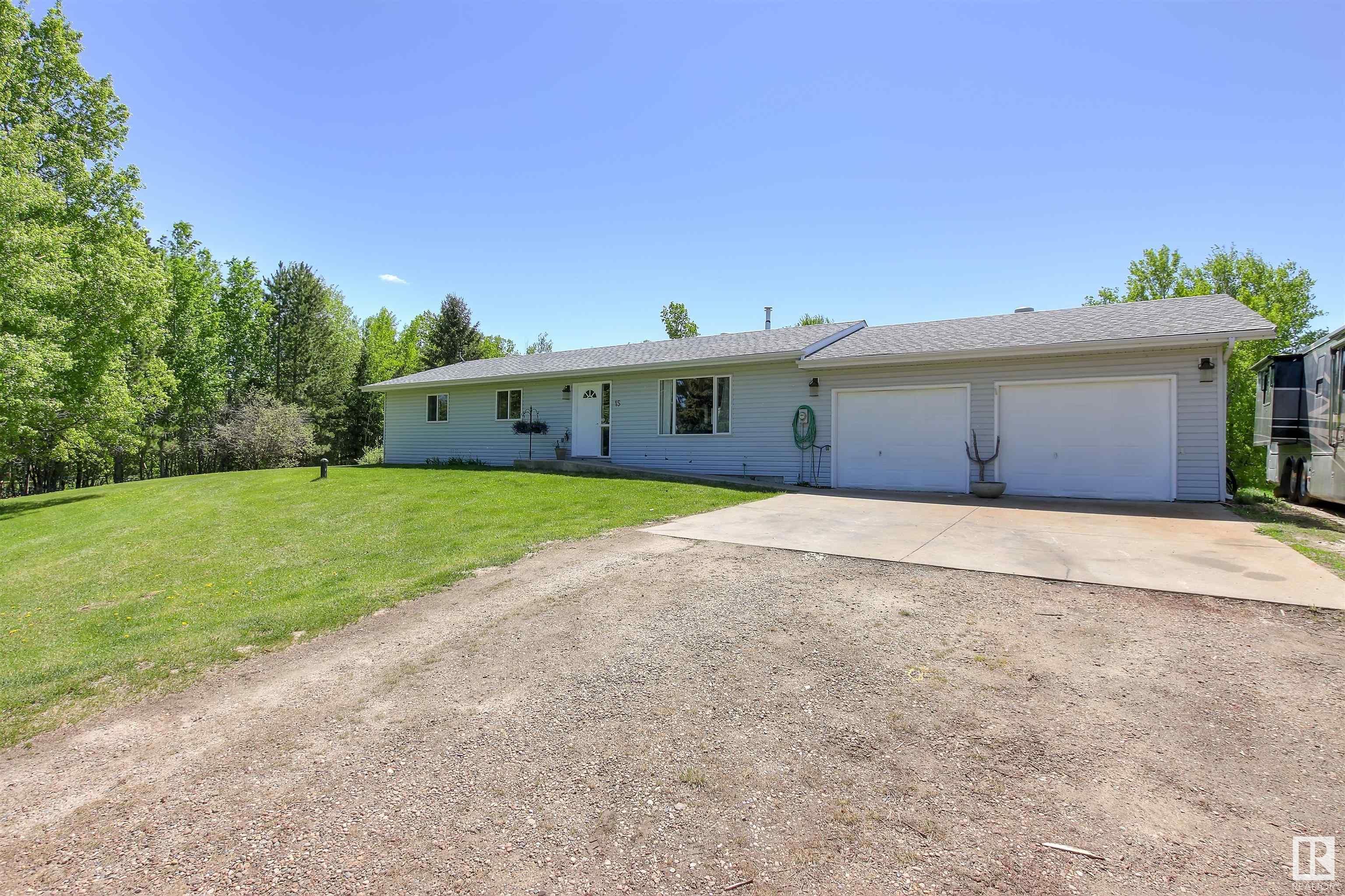 Main Photo: 15 52508 RGE RD 21: Rural Parkland County House for sale : MLS®# E4311847