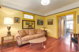 Photo 3: 2525 OXFORD Street in Vancouver: Hastings East House for sale in "Hastings Sunrise" (Vancouver East)  : MLS®# R2221492