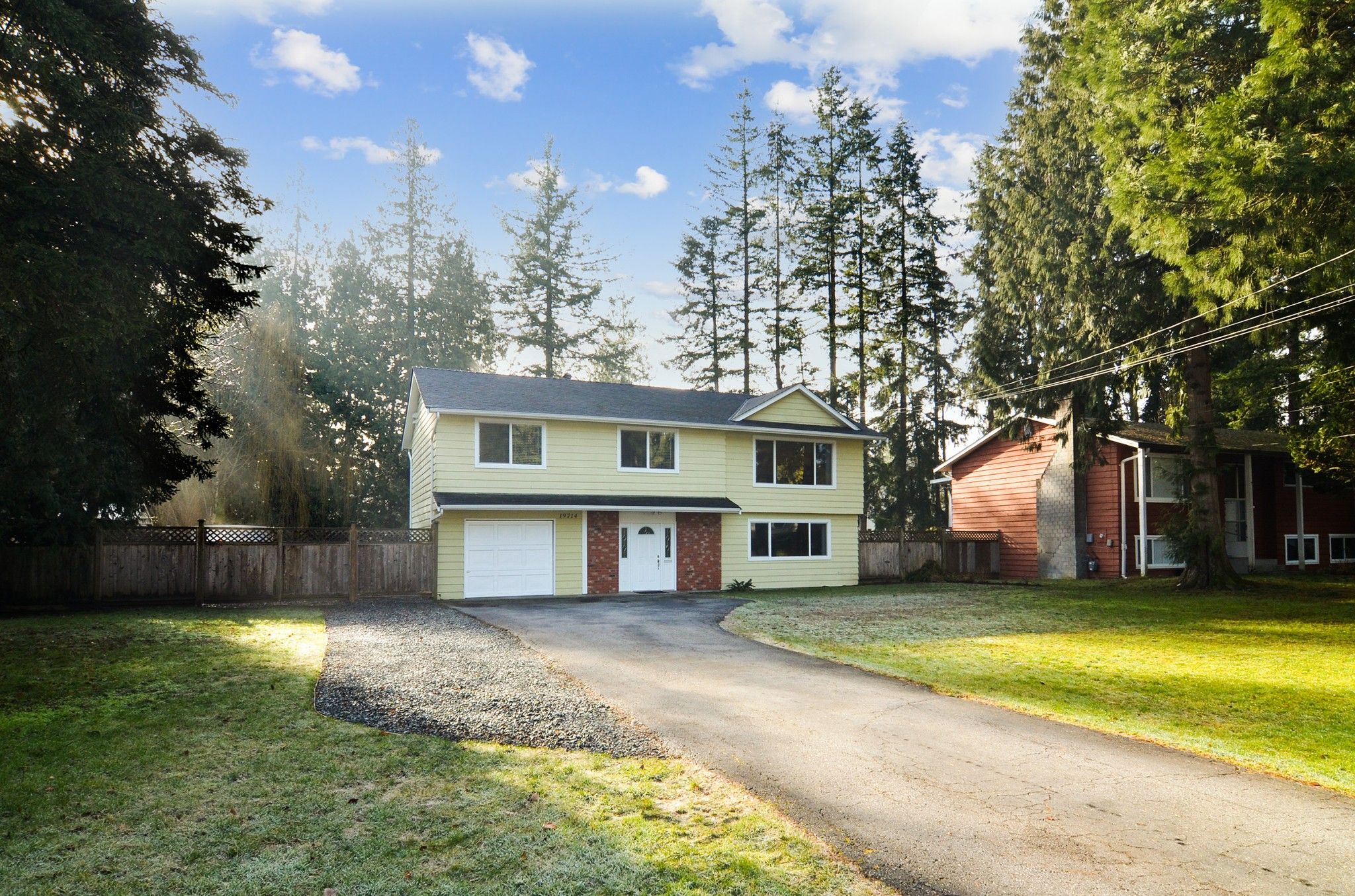 Main Photo: 19714 44 Avenue in Langley: Brookswood Langley House for sale : MLS®# R2647193