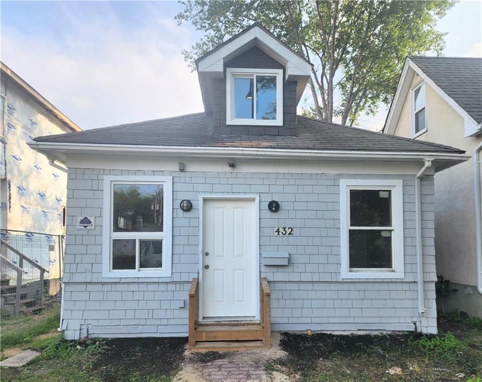 Main Photo: 432 Martin Avenue in Winnipeg: Elmwood Residential for sale (3B)  : MLS®# 202320286