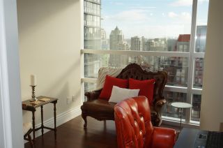 Photo 14: 2007 1050 BURRARD Street in Vancouver: Downtown VW Condo for sale in "Wall Centre" (Vancouver West)  : MLS®# R2324699