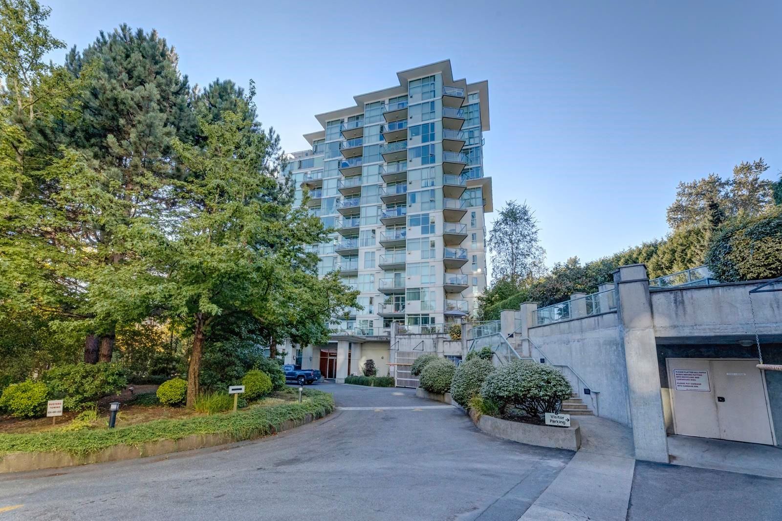 Main Photo: 1101 2733 CHANDLERY Place in Vancouver: South Marine Condo for sale in "River Dance" (Vancouver East)  : MLS®# R2718425