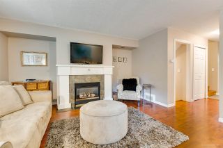 Photo 3: 558 CARLSEN Place in Port Moody: North Shore Pt Moody Townhouse for sale in "Eagle Point complex" : MLS®# R2388336