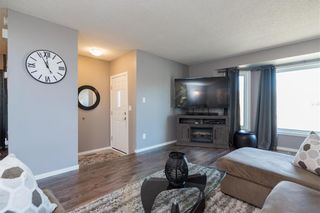 Photo 3: 236 Fernbank Avenue in Winnipeg: Riverbend Residential for sale (4E)  : MLS®# 202111424