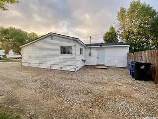 Photo 3: 112 Grove Street in Lampman: Residential for sale : MLS®# SK942611