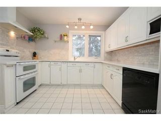 Photo 4: 8 FALCON Bay in Regina: Whitmore Park Single Family Dwelling for sale (Regina Area 05)  : MLS®# 524382
