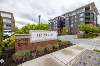 Photo 1: 107 33530 MAYFAIR Avenue in Abbotsford: Central Abbotsford Condo for sale in "The Residence" : MLS®# R2751796