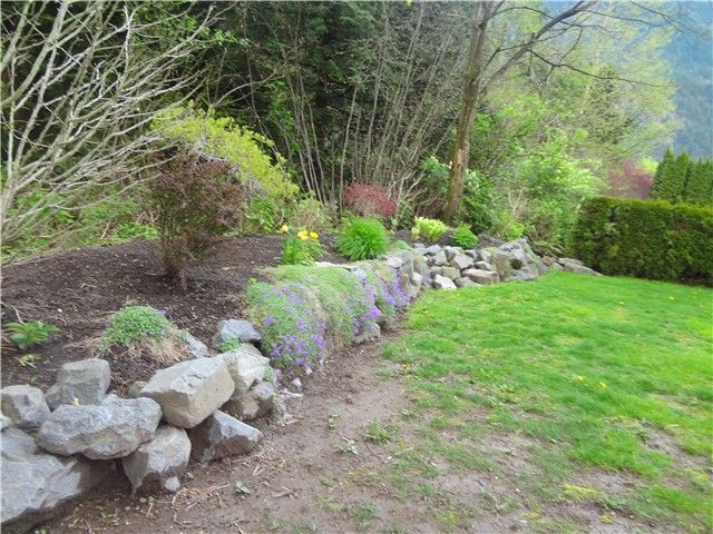 Photo 12: Photos: 219 BALSAM Avenue: Harrison Hot Springs House for sale : MLS®# H1401537