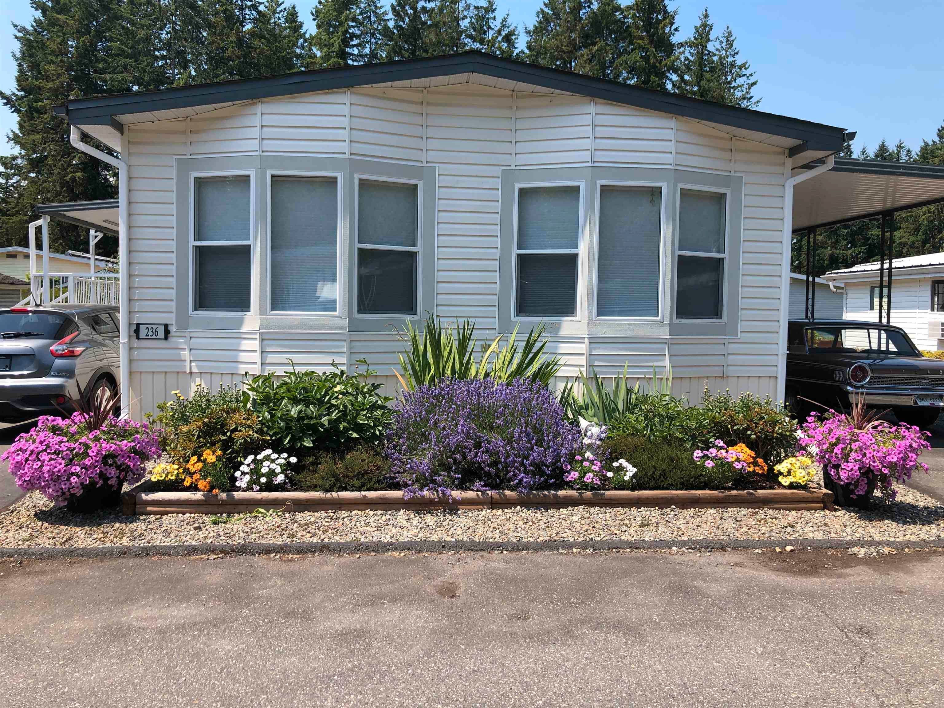 Main Photo: 236 20071 24 Avenue in Langley: Brookswood Langley Manufactured Home for sale in "Fernridge" : MLS®# R2748262