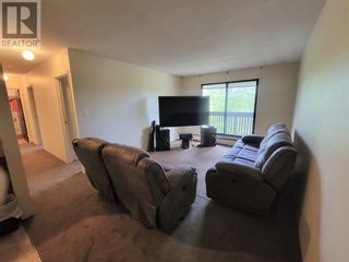 Photo 3: Investment Opportunity!  2 Bedroom Condo