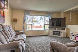 Photo 4: 5604 Allenby Crescent in Vernon: House for sale : MLS®# 10287349