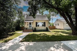 Photo 2: 90 Blenheim Avenue in Winnipeg: Residential for sale (2D)  : MLS®# 202315674