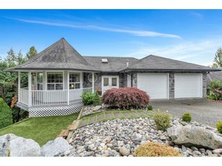 Photo 1: 34232 FRASER Street in Abbotsford: Central Abbotsford House for sale : MLS®# R2626353