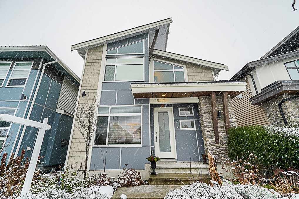 Main Photo: 19479 72 Avenue in Surrey: Clayton House for sale (Cloverdale)  : MLS®# R2341926