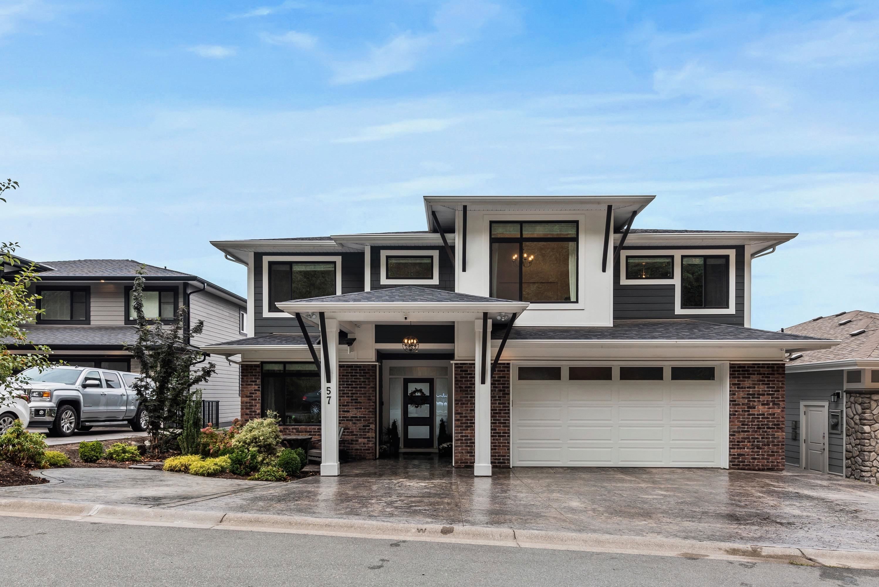 Main Photo: 57 50778 LEDGESTONE Place in Chilliwack: Eastern Hillsides House for sale : MLS®# R2730646