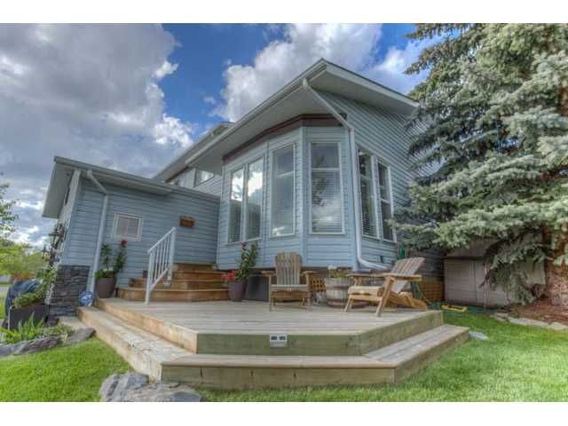 Main Photo: 197 WOOD VALLEY Drive SW in Calgary: Woodbine Residential Detached Single Family for sale : MLS®# C3633592