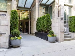 Photo 39: 2001 1055 RICHARDS Street in Vancouver: Downtown VW Condo for sale in "Donovan" (Vancouver West)  : MLS®# R2555936