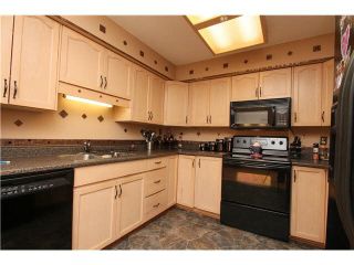 Photo 4: 68 19160 119TH Avenue in Pitt Meadows: Central Meadows Townhouse for sale : MLS®# R2100713