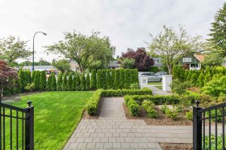 Photo 2: 2580 W 16TH AVENUE in Vancouver: Arbutus House for sale (Vancouver West)  : MLS®# R2471054