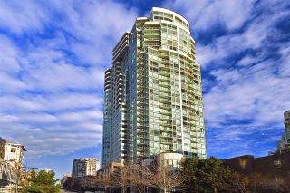 Photo 1: 1608 1500 HORNBY Street in Vancouver: Yaletown Condo for sale in "888 BEACH" (Vancouver West)  : MLS®# R2314224