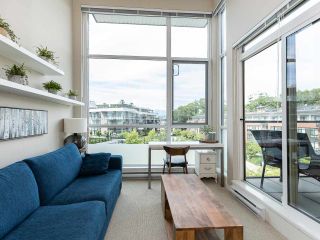 Photo 15: 410 20 E ROYAL Avenue in New Westminster: Fraserview NW Condo for sale in "THE LOOKOUT" : MLS®# R2403932