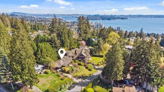 Photo 1: 2665 ROSEBERY Avenue in West Vancouver: Queens House for sale : MLS®# R2873566
