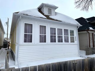Photo 2: 559 Larsen Avenue in Winnipeg: Elmwood Residential for sale (3A)  : MLS®# 202303602
