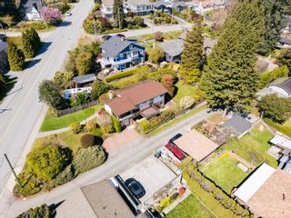 Photo 5: 780 HENDRY Avenue in North Vancouver: Calverhall House for sale : MLS®# R2873813