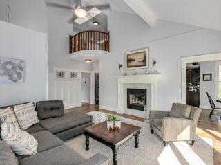 Photo 3: 3942 156B Street in Surrey: Morgan Creek House for sale (South Surrey White Rock)  : MLS®# R2748026