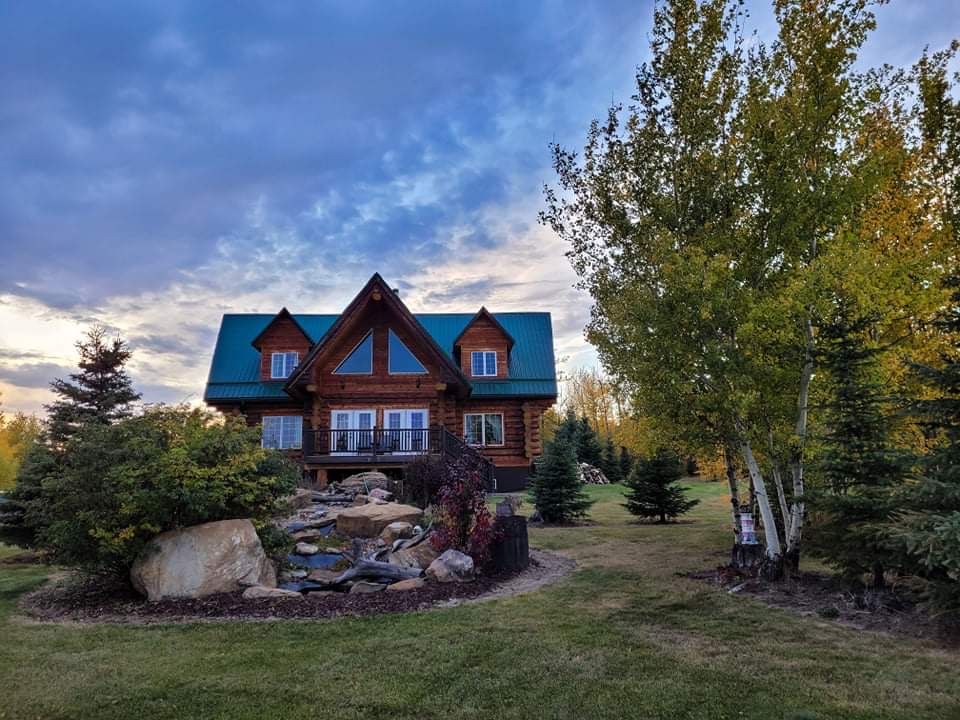 Main Photo: 3323 243 Road in Dawson Creek: House for sale : MLS®# R2763207