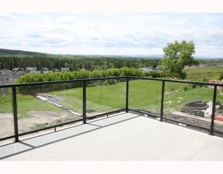 Photo 7: 34 Discovery Vista Point SW in CALGARY: Discovery Ridge Residential Detached Single Family for sale (Calgary)  : MLS®# C3335623