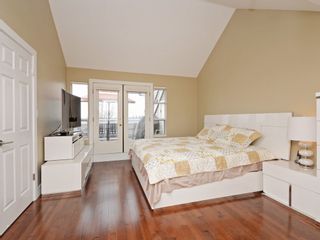 Photo 10: 8 700 ST. GEORGES Avenue in North Vancouver: Central Lonsdale Townhouse for sale : MLS®# R2329116