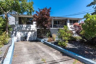 Photo 1: 1174 Craigflower Rd in VICTORIA: Es Kinsmen Park Full Duplex for sale (Esquimalt)  : MLS®# 769477