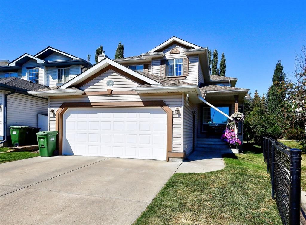 Main Photo: 140 Mt Selkirk Close SE in Calgary: McKenzie Lake Detached for sale : MLS®# A1246475