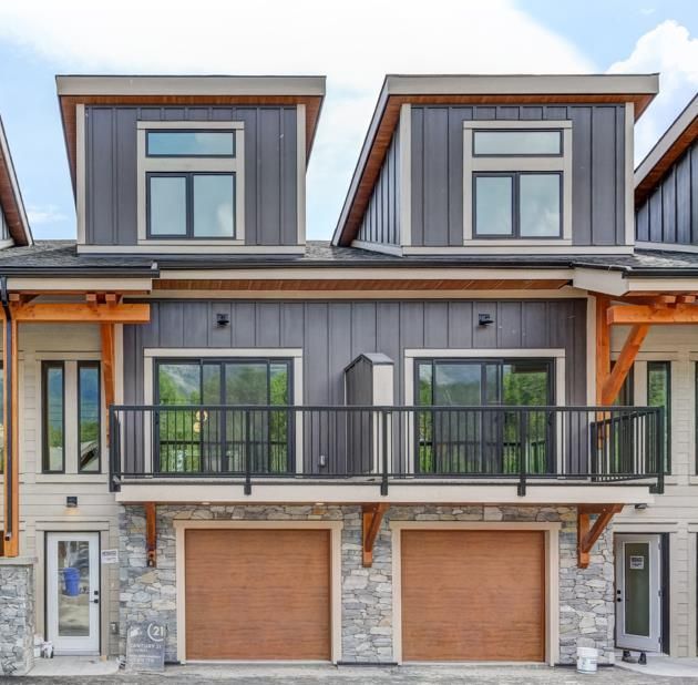Main Photo: 102 103 RUNDLE Drive: Canmore Row/Townhouse for sale : MLS®# A2060156