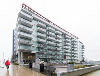 Photo 2: 707 185 VICTORY SHIP Way in North Vancouver: Lower Lonsdale Condo for sale in "CASCADE AT THE PIER" : MLS®# R2755939