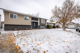 Photo 1: 306 FLAVELLE Crescent in Saskatoon: Dundonald Residential for sale : MLS®# SK949819