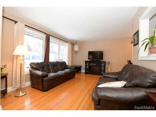 Photo 9: 8 FALCON Bay in Regina: Whitmore Park Single Family Dwelling for sale (Regina Area 05)  : MLS®# 524382