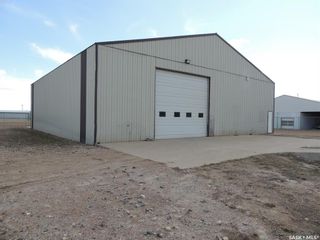 Photo 4: 425 Mississippian Drive in Estevan: Soo Industrial Commercial for sale : MLS®# SK910476