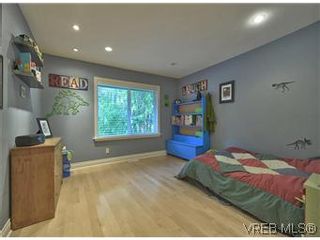 Photo 15: 2881 Phyllis Street in VICTORIA: SE Ten Mile Point Residential for sale (Saanich East)  : MLS®# 303291