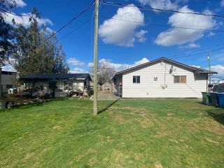 Photo 2: 1967 QUEEN Street in Abbotsford: Poplar House for sale : MLS®# R2863304