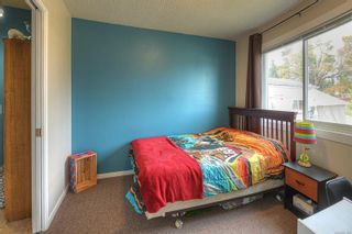 Photo 18: 949 Inskip St in Esquimalt: Es Kinsmen Park Half Duplex for sale : MLS®# 857869