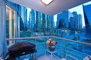 Photo 8: 404 499 BROUGHTON Street in Vancouver: Coal Harbour Condo for sale in "The Denia Waterfront Place" (Vancouver West)  : MLS®# R2260501