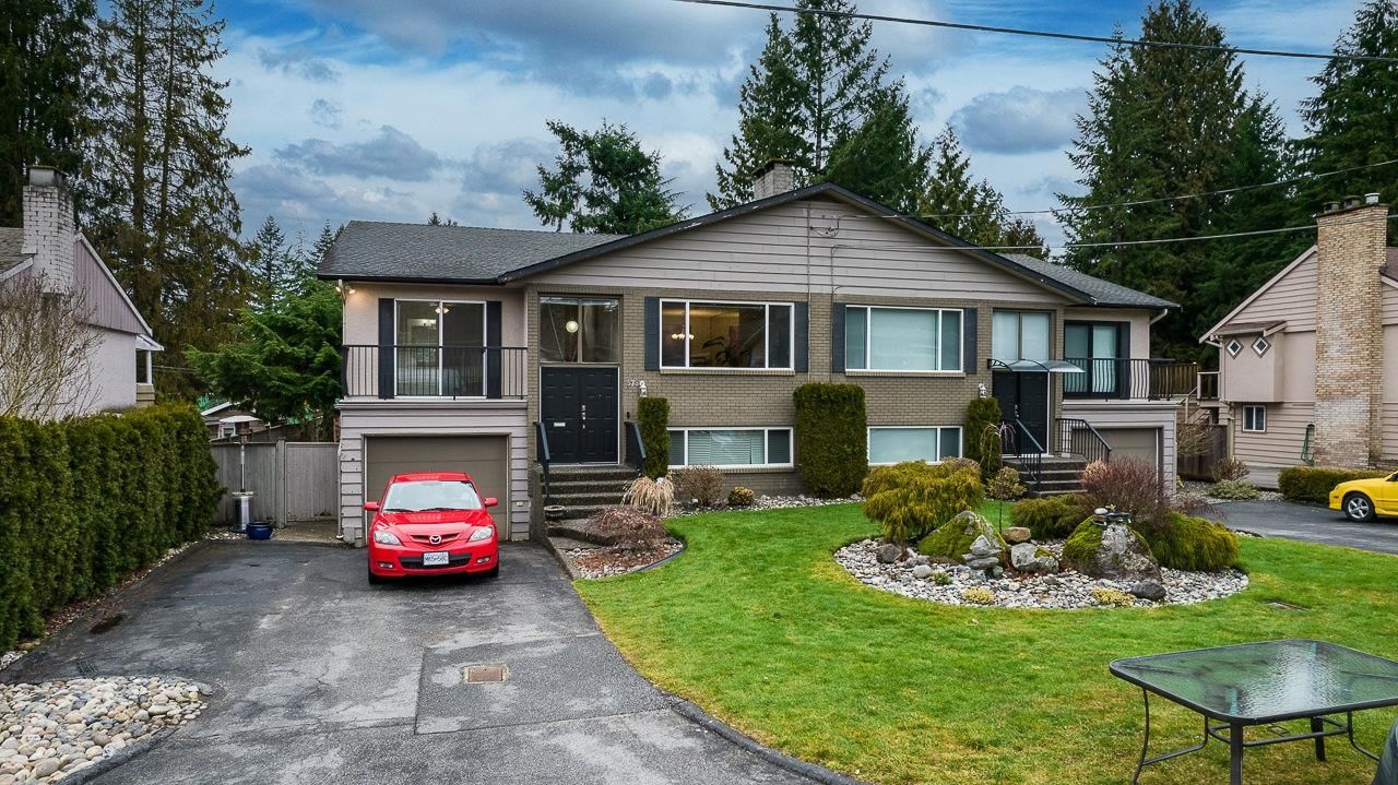 Main Photo: 578 DRAYCOTT Street in Coquitlam: Central Coquitlam 1/2 Duplex for sale : MLS®# R2650716