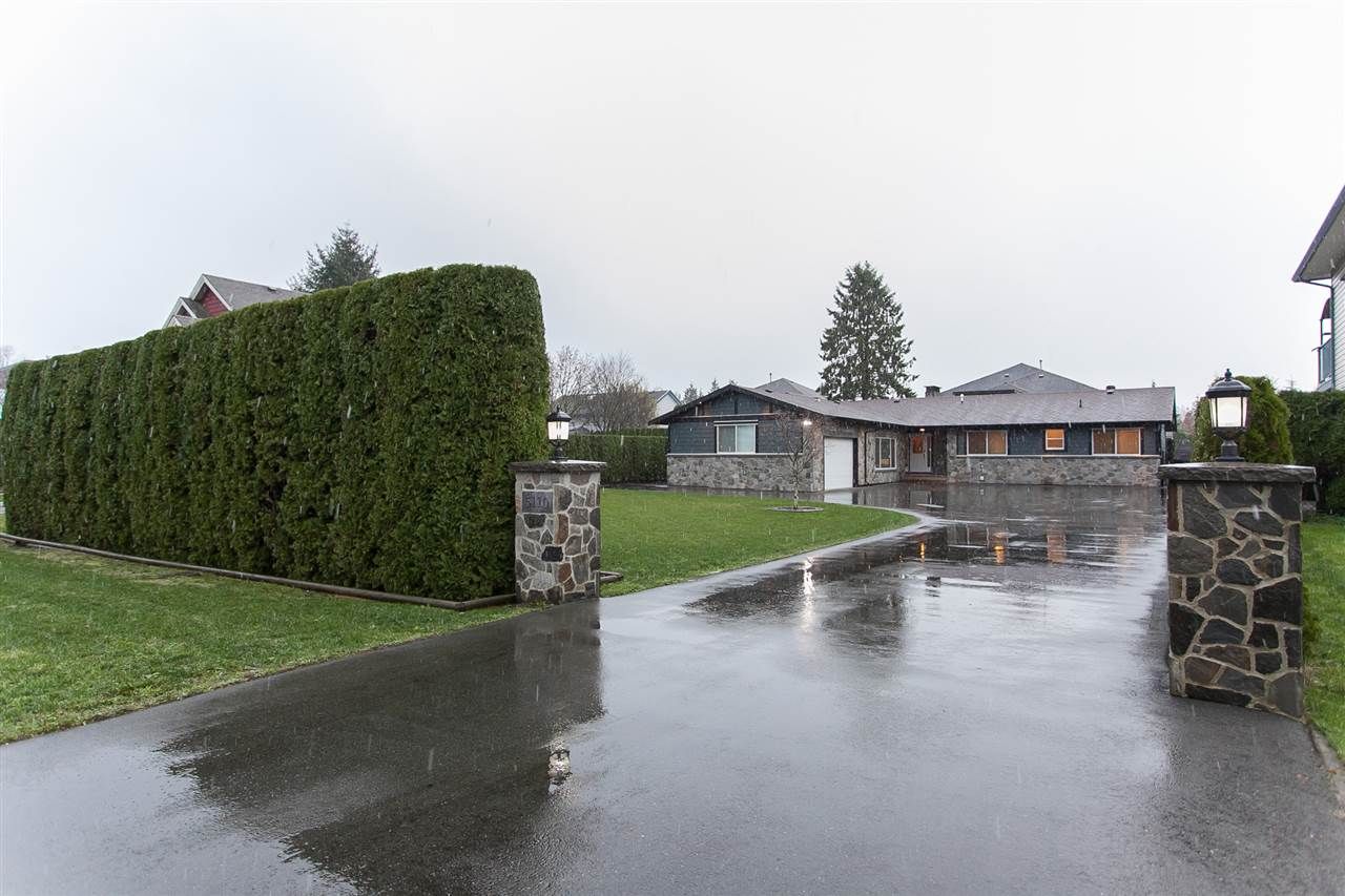 Main Photo: 5110 214 Street in Langley: Murrayville House for sale : MLS®# R2126801