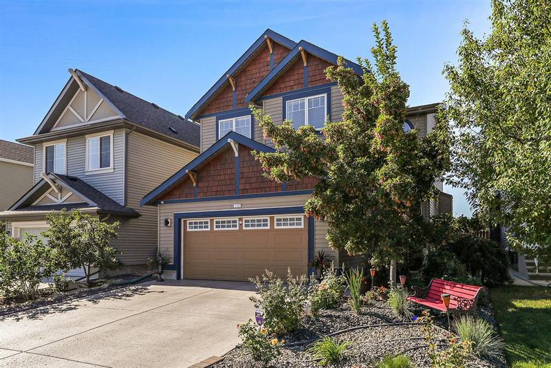 FEATURED LISTING: 118 Copperstone Close Southeast Calgary