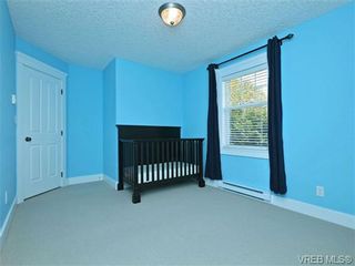 Photo 13: 1965 W Burnside Rd in VICTORIA: VR Hospital House for sale (View Royal)  : MLS®# 701142