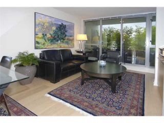 Photo 2: 429 - 2008 Pine Street in Vancouver: False Creek Condo for sale in "Mantra" (Vancouver West)  : MLS®# V852165