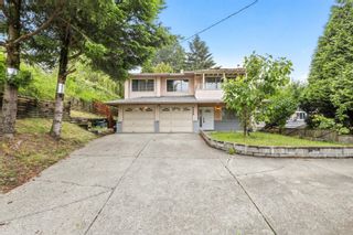 Photo 1: 8036 CEDAR Street in Mission: Mission BC House for sale : MLS®# R2895333